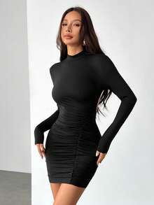 SHEIN PETITE 纯色露背侧褶皱修身连衣裙 - 黑色 - 查看 2