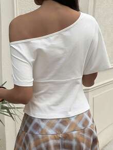 Livesso 白色露脐斜领无袖上衣，适合音乐节、情人节、婚礼、休闲、海滩等场合，修身优雅，女士短袖T恤，春夏款 - 白色 - 查看 4