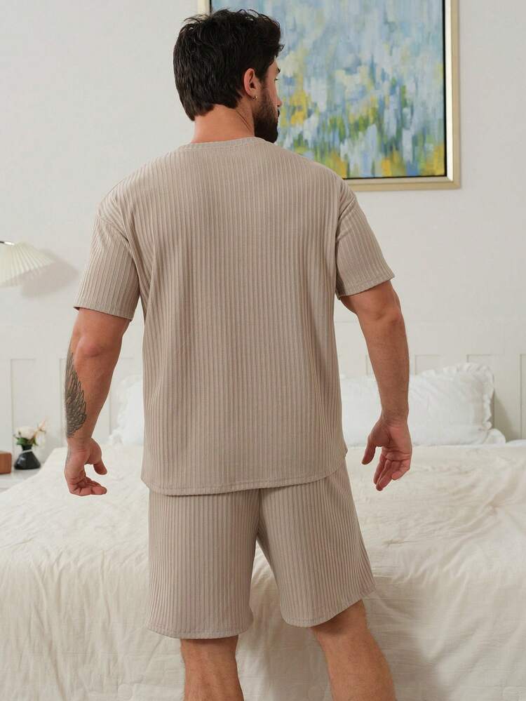 Men's Solid Color Apricot Short Sleeve T-Shirt And Shorts Pajama Set, Summer