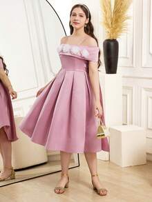 Vestido elegante con hombros descubiertos y decoración floral 3D para adolescentes