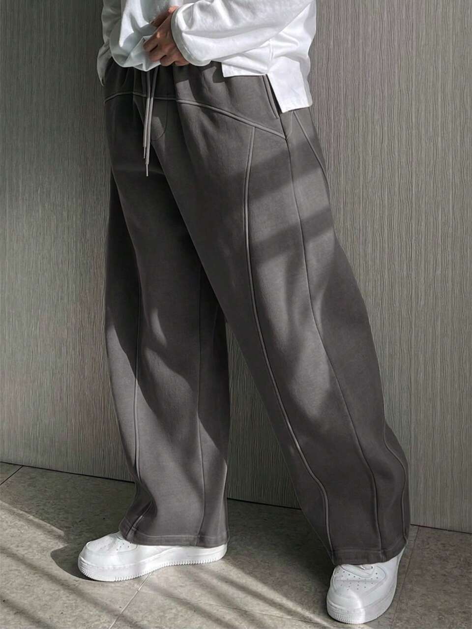 Men's Distressed Patchwork Design Thermal Lined Sweatpants, Autumn/Winter