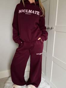 CovetEZ 两件套字母图案连帽卫衣+裤子，宽松版型 - 酒紅色 - 查看 9
