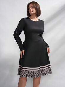 SHEIN Clasi 大码女式黑色休闲通勤印花拼接长袖修身高弹针织连衣裙，优雅连衣裙 - 黑色 - 查看 6