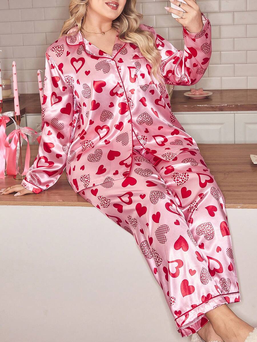 SweetSlumber مجموعة ملابس نوم من الساتان بشكل قلب لعيد الحب، بيجامة قلوب حلوة وأنثوية، بيجامة وردية جميلة، مجموعة بيجامات رومانسية لعيد الحب، مجموعة بيجامات سمينة من الساتان بشكل قلوب، بيجامات مريحة، بيجامات جميلة للمرأة، بيجامات كرز، بيجامات منحنية، مجموعة بيجامات فراولة، مجموعة بيجامات للمرأة، مجموعة بيجامات شتوية بطبعة قلوب، مجموعة بيجامات نسائية من الساتان - متعدد الألوان - مشاهدة 1