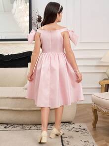 SHEIN Vestido de princesa elegante, luxuoso e encantador para meninas pré-adolescentes. Prateado com glitter, plissado, decote em V, sem mangas, corte em A e detalhe de laço removível. - Prata - Ver 6