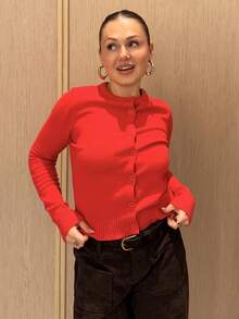 Kuleshova 女士优雅纯色圆领纽扣长袖休闲毛衣上衣，百搭实用，适合圣诞节、日常穿着、商务休闲场合，秋冬季针织衫。 - 紅色 - 查看 5