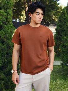 DAZY 男士字母提花棕色圆领短袖针织衫，夏季 - 棕色 - 查看 3