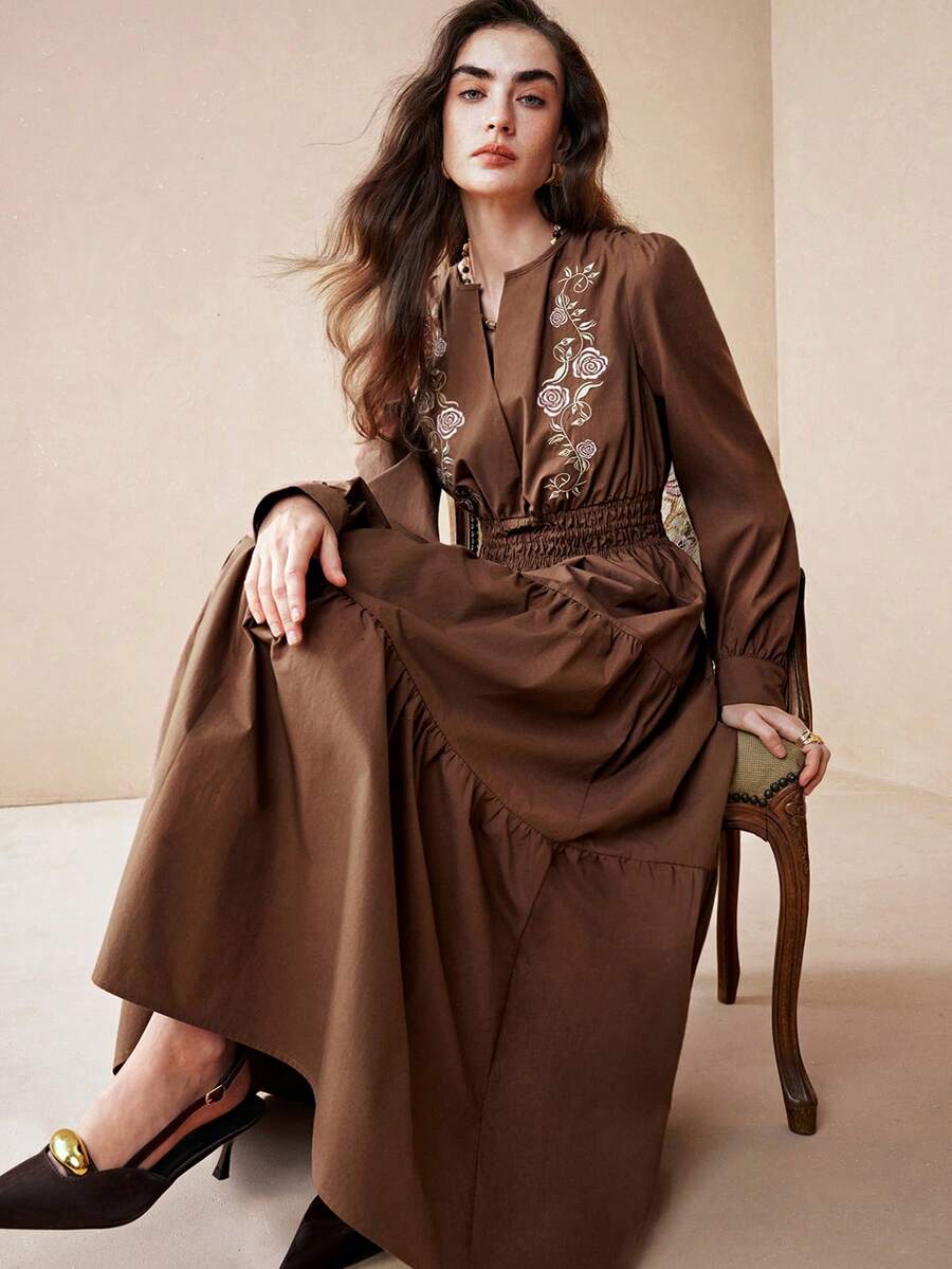 Arave 女士褶皱刺绣长袖连衣裙，优雅约会之选，采用纯棉梭织面料制成 - 棕色 - 查看 1