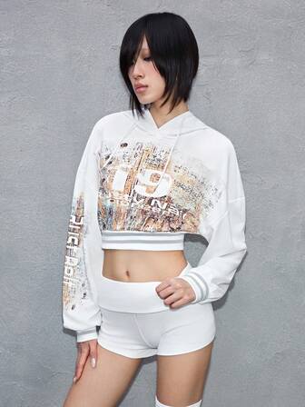 ROMWE Avant Felpa con cappuccio corta con stampa numerica effetto ruggine d'avanguardia