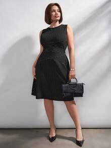 Chikora 大码女式优雅纯色修身A字迷你裙 - 黑與白 - 查看 5