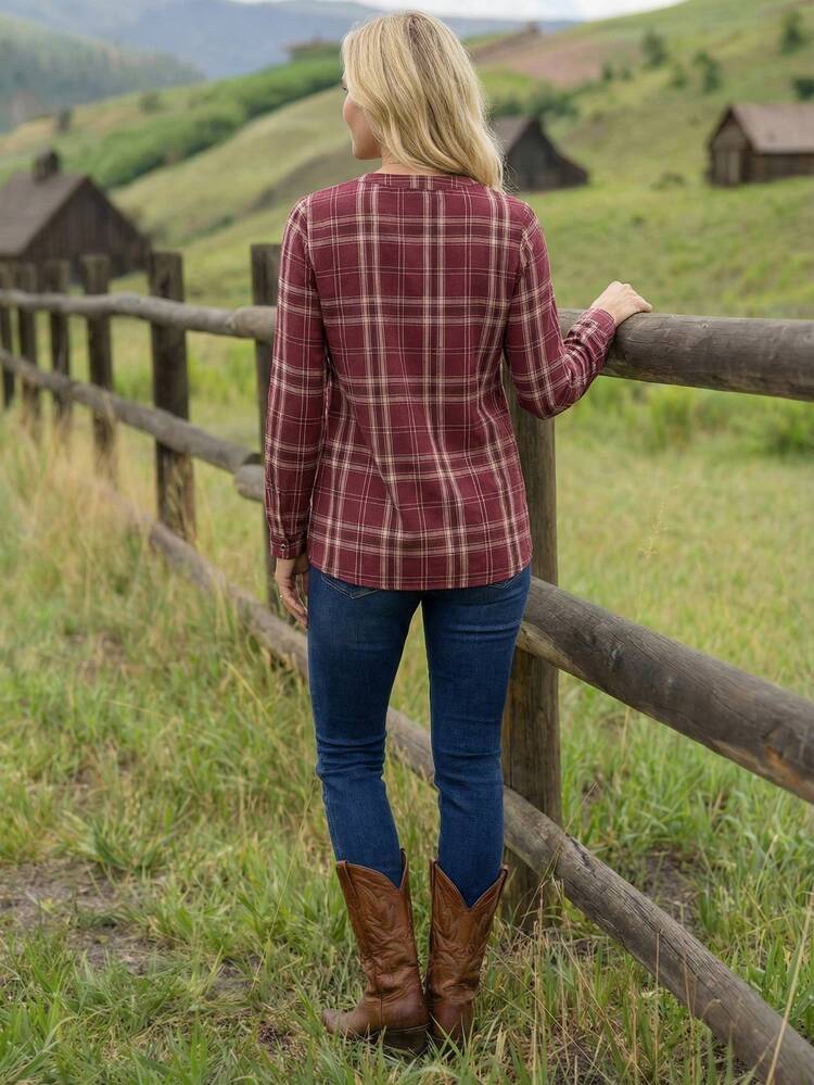 Ladies' Plaid Pleated Shirt