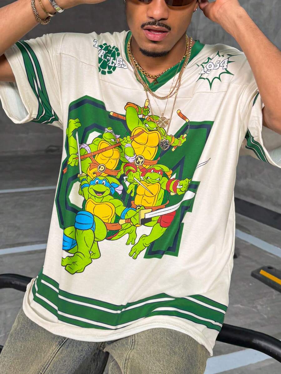 TEENAGE MUTANT NINJA TURTLES | SHEIN 男式加大码V领条纹卡通图案短袖T恤 - 杏色 - 查看 1