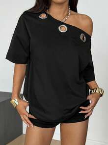 Muchica 女士金属孔眼设计宽松蝙蝠袖T恤，适合外出、返校、街头风、朋克风、Y2K风、前卫女装和独特服饰，黑色Y2K上衣，不对称肩部设计。 - 黑色 - 查看 3