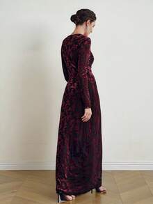 Anewsta 女士优雅丝绒花卉网纱镂空长袖连衣裙，收腰设计，修身剪裁，圆领，适合情人节、春秋季穿着。 - 紅色和黑色 - 查看 2