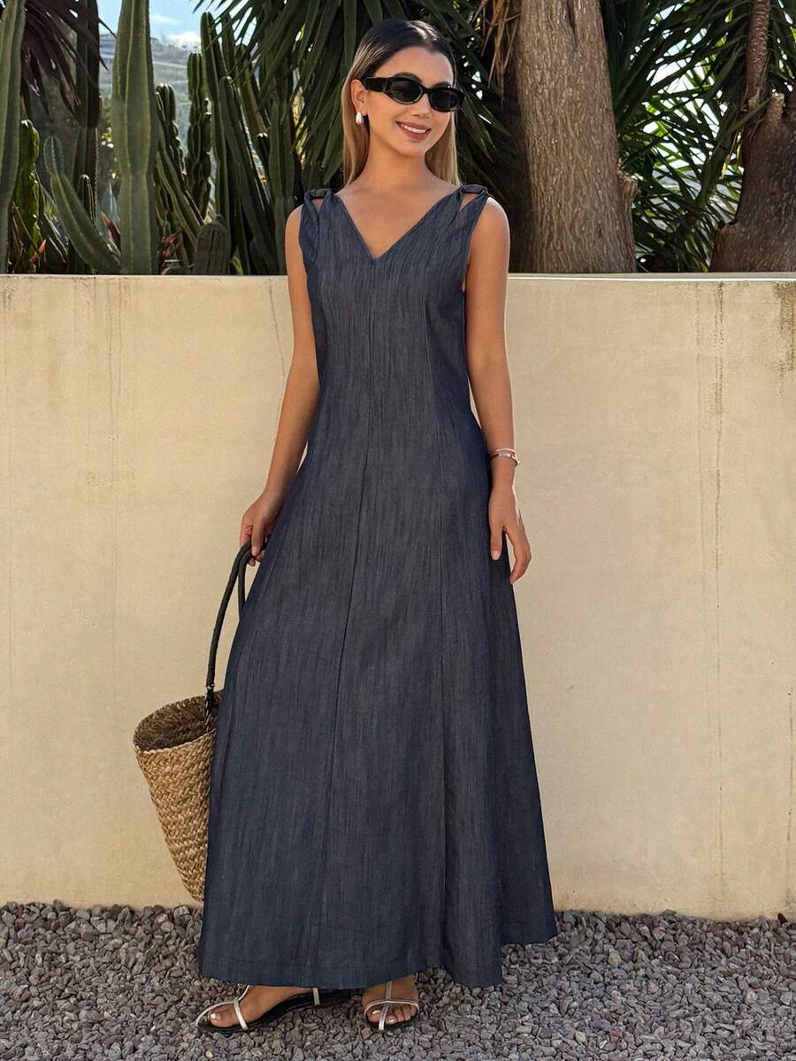 DAZY 女士V领系腰长款休闲牛仔连衣裙，度假风 - 深色水洗藍 - 查看 1