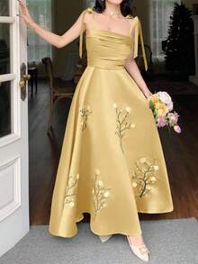 Feyla Women's Solid Color Pleated Embroidered Elegant Dress - Pale Yellow - View 5