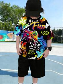 男童春夏休闲时尚创意个性化清新高端游戏手柄涂鸦手势标语图案印花宽松基础款短袖T恤和短裤套装，舒适日常穿着，温暖的夏秋风格，适合春、夏、秋季穿着。 - 彩色 - 查看 3