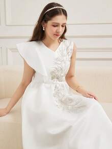 Elegant Satin Luxurious Embroidered Flared Princess Dress, Suitable For Parties And Gatherings, Teenage Girls - White - View 5