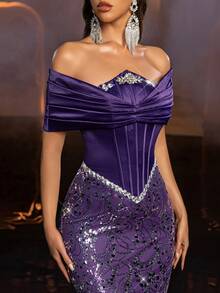 Glamrae Đầm dạ hội dạ hội sang trọng, thanh lịch màu tím đậm, chất liệu satin, thêu sequin, phối nhiều mảnh, cổ áo bất đối xứng, trễ vai, kiểu đuôi cá. - Màu tím - Xem 5