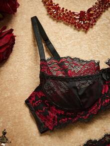 PinupPomp 两件套女士性感内衣套装：撞色睫毛装饰钢圈文胸和高腰内裤 - 黑色 - 查看 3