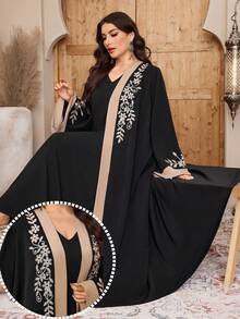 Al Najma Plus Size Women's Colorblock Floral Embroidered Elegant Long Sleeve Abaya - Black - View 8