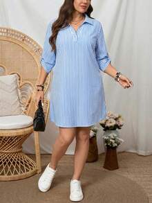 SHEIN LUNE 大码女式蓝白条纹七粒扣可调节袖及膝连衣裙，直筒宽松休闲连衣裙，蓝色条纹连衣裙，女式衬衫裙，长袖夏季连衣裙，女士长款衬衫，女士长款上衣，夏季连衣裙，波西米亚风连衣裙，度假连衣裙，女士沙滩装，假日服装，度假风格，假日服装，波西米亚风日常穿着，假日优雅服装，端庄连衣裙，亚麻条纹面料 - 藍白色 - 查看 4