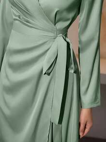 Modelyn 新款女士V领收腰长袖修身连衣裙，优雅迷人 - 淺綠色 - 查看 4