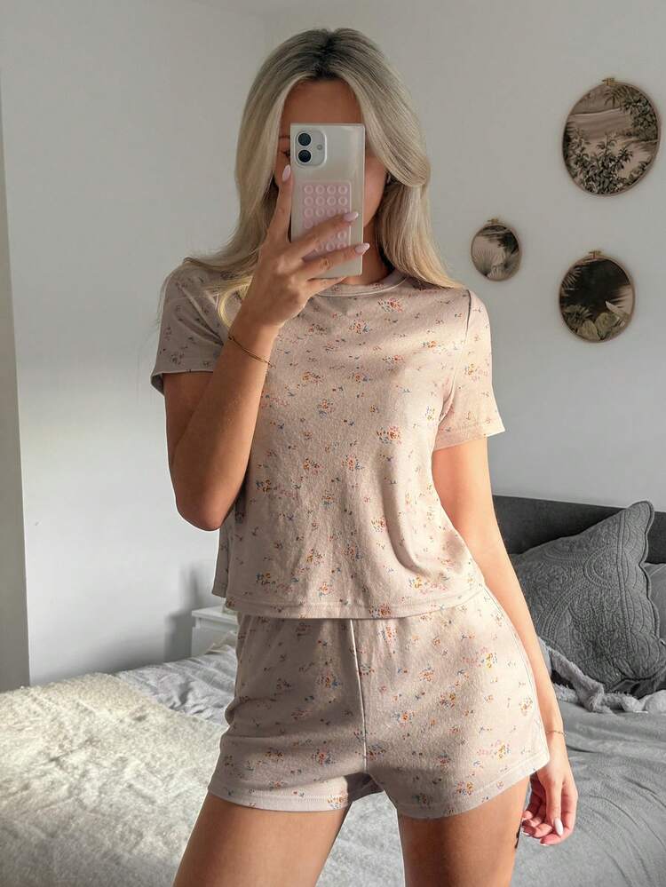2pcs/Set Women Summer Ditsy Floral Short Sleeve T-Shirt And Shorts Pajama Set