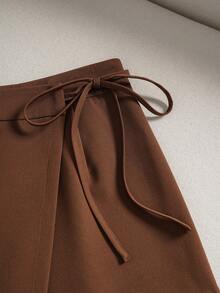 SHEIN Franclia Damen Shorts mit Spitzenbesatz, braune einfarbige Shorts, Sommer-Date/Urlaubs/Retro/elegante Abendgarderobe mit Designelementen, lässige Shorts mit entspanntem Gefühl, weite Hose. Romantisches Date, einzigartig und stilvoll, perfekt für Urlaub, Strandmode, vielseitiger Stil. Leichte Luxus-Atmosphäre, einfarbige Shorts mit Spitzenbesatz. Braune Shorts mit Tunnelzug-Rock - Braun - Übersicht 7