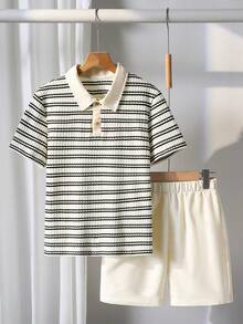 SHEIN Vacaura 男童休闲条纹华夫格 Polo 衫和短裤套装（2 件），卡其色，适合夏季日常穿着和外出活动 - 卡其色 - 查看 3