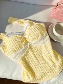 Comfortcana Áo camisole thời trang nữ phối ren tương phản với nơ và bèo nhún. - Màu vàng - Xem 3
