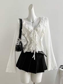 Sweetra 女士性感万圣节服装、感恩节上衣、新年服装，适合春季、秋季、冬季、派对、通勤、日常、旅行、假日穿着，女士性感白色修身V领荷叶边开衫 - 白色 - 查看 1