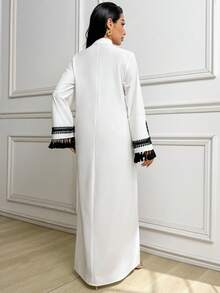 Yasmyna 女士V领拼接流苏袖口宽松阿拉伯风格连衣裙 - 黑與白 - 查看 2