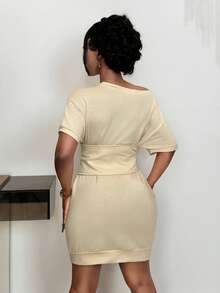 Xyvia 新款春夏可调节腰带迷你卫衣连衣裙，宽松休闲连衣裙卫衣 - 杏色 - 查看 2