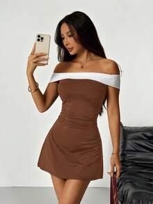 SHEIN PETITE Đầm ngắn nữ màu nâu, kiểu dáng ôm sát, hở vai, phối màu, họa tiết patchwork. - màu nâu - Xem 10