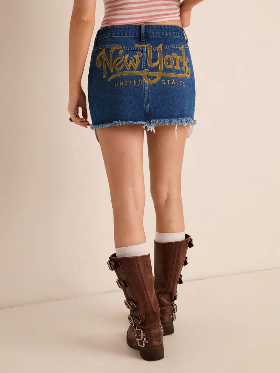 Easelle Chân váy ngắn denim nữ thời trang thường ngày, phong cách đường phố sành điệu, thêu chữ, gấu rách, thích hợp cho mùa hè. - Màu xanh lam - Xem 1