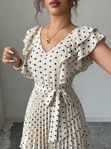 Elenzga 荷叶边V领腰部褶裥A字波点印花度假优雅浪漫女装 - 彩色 - 查看 3