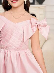 SHEIN Vestido de princesa elegante, luxuoso e encantador para meninas pré-adolescentes. Prateado com glitter, plissado, decote em V, sem mangas, corte em A e detalhe de laço removível. - Prata - Ver 4