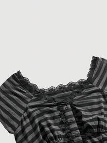 ROMWE Goth 大码女式撞色蕾丝插肩短袖条纹纽扣设计T恤 - 黑色 - 查看 3