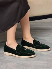 Sleekvia Women's Casual Versatile Commuting Minimalist Fringe Decor Flats - Dark Green - View 9