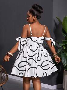 Slaydiva 春夏新款音乐节、复活节、圣帕特里克节、西部风、游牧风、生日派对、毕业典礼、学院风、学生装、日常休闲、百搭基础款、休闲、邮轮旅行、海滩、日光浴、爆款、街头风、婚礼宾客波西米亚风、通勤、早午餐、机场、派对及假日女式无袖夏季新款时尚修身印花条纹A字收腰短款加大码连衣裙 - 黑白 - 黑與白 - 查看 4