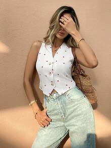 SHEIN Frenchy 女士心形印花V领前开襟纽扣无袖衬衫 - 紅色 - 查看 6