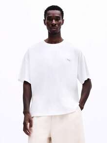 SUMWON Camiseta de manga corta con cuello redondo, corte boxy y estampado gráfico grande en la espalda con texto de declaración de estilo de vida para comodidad diaria - Blanco - Ver 3