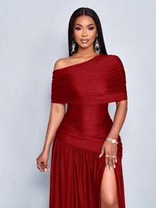 SOLERSUN 春夏女装性感派对休闲度假棕色亮面面料单肩聚拢露肩领前开衩褶边针织长裙 - 酒紅色 - 查看 7