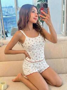 SHEIN 3pcs Tween Girls Casual Knit Loungewear Set - Ditsy Floral Camisole, Long Pants, And Shorts - White - View 2