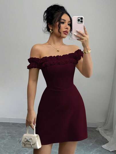 SHEIN PETITE Vestido elegante y sofisticado para mujer con hombros descubiertos, cintura ceñida y volantes