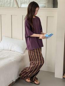 DAZY Conjunto de pijama para niña preadolescente con top de cuello redondo y hombros caídos de unicolor y pantalones a cuadros para primavera - Multicolor - Ver 5