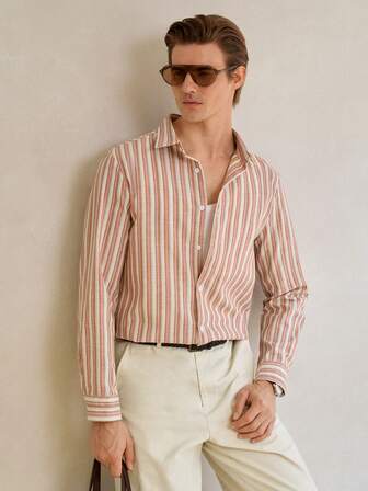 Manfinity CityGents Randig långärmad herrskjorta med pendlarmönster