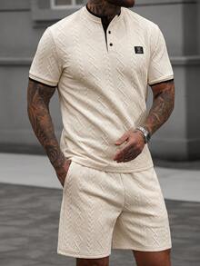 Manfinity CasualCool Bộ áo polo ngắn tay và quần short nam, cài cúc nửa vạt phối màu tương phản, đính họa tiết. - Màu be - Xem 5