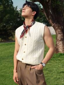 DAZY 男士V领纽扣针织背心，适合通勤和夏季穿着 - 白色 - 查看 3